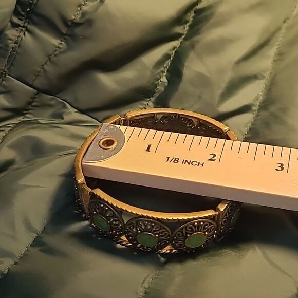 Vintage faux browse with green medallion stations (12) - Picture 2 of 5